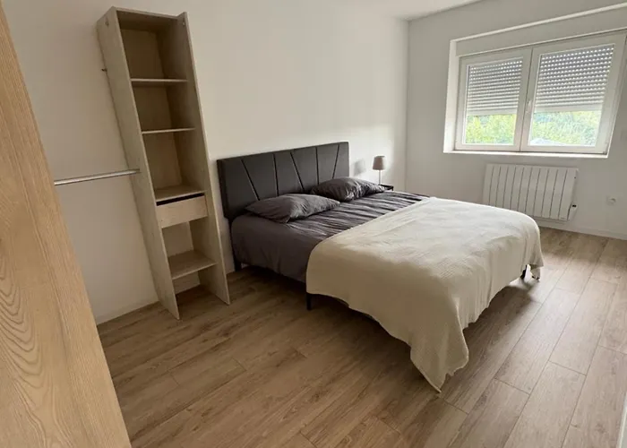 Moderne 2 Avec Cuisine Equipee Proche Carling Et Saint-avold Apartament